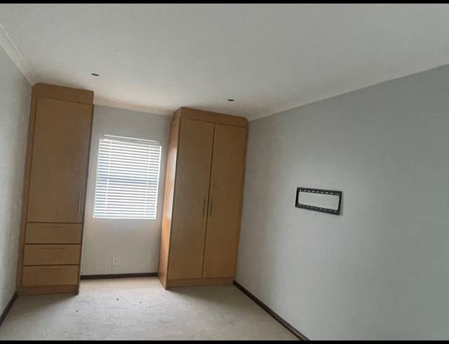 2 bed property to rent in BLOUBERGSTRAND